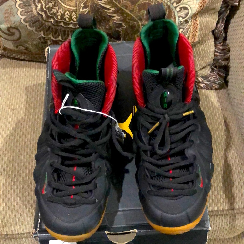 Nike tennis shoes good conditions